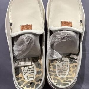 Hey Dude Austin Leather Lift Mules